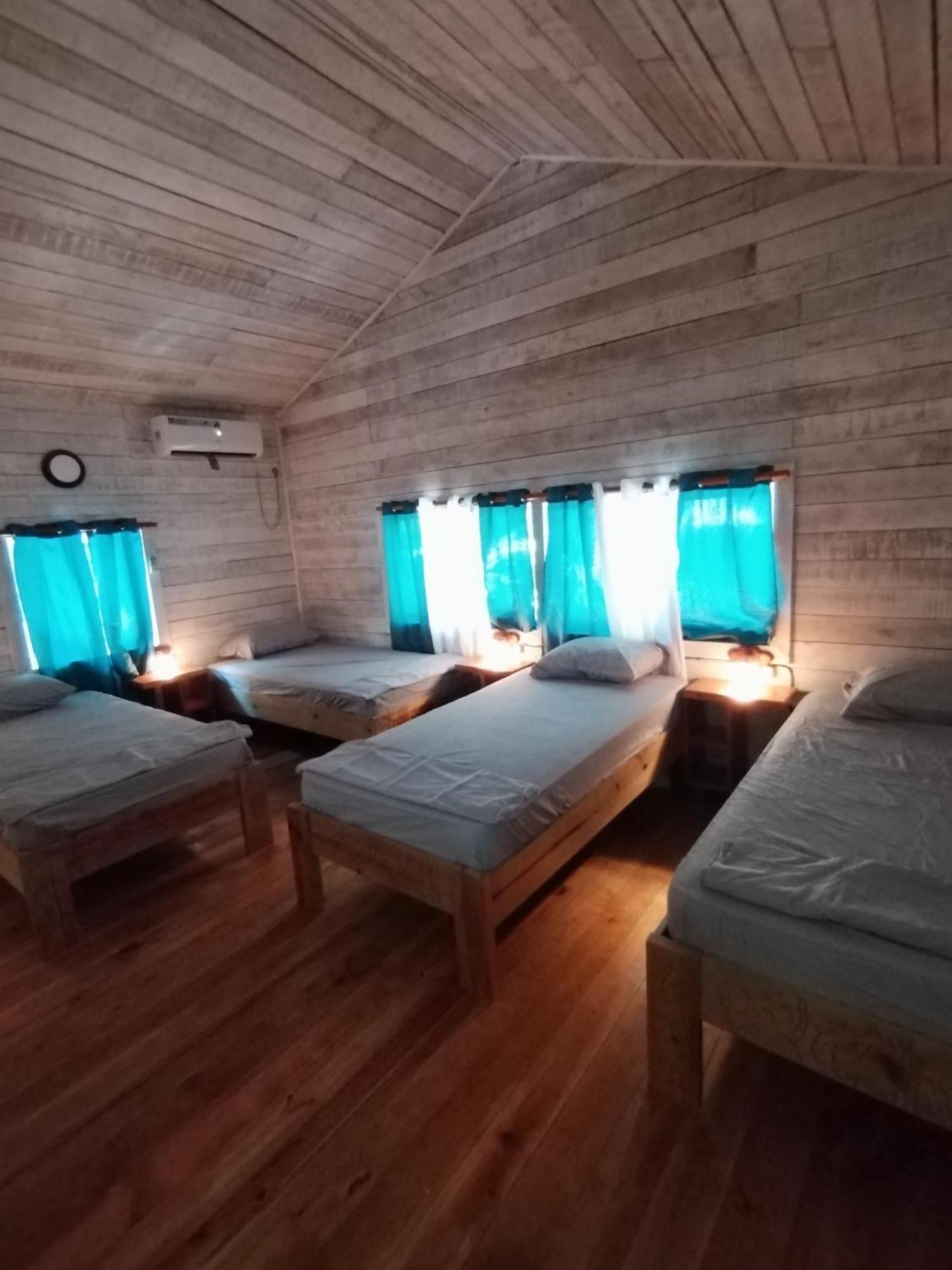 Hotel Tierra Verde Bed And Breakfast Bocas del Toro Eksteriør bilde